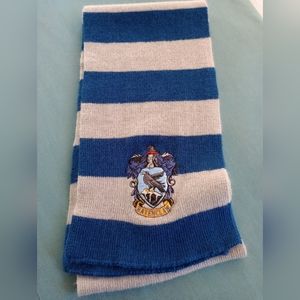 Ravenclaw scarf from Harry Potter